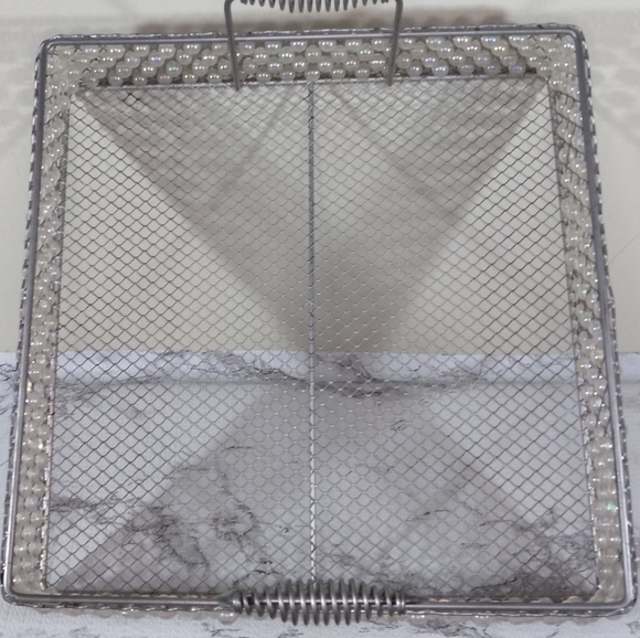 Basket - Picture 2 of 7